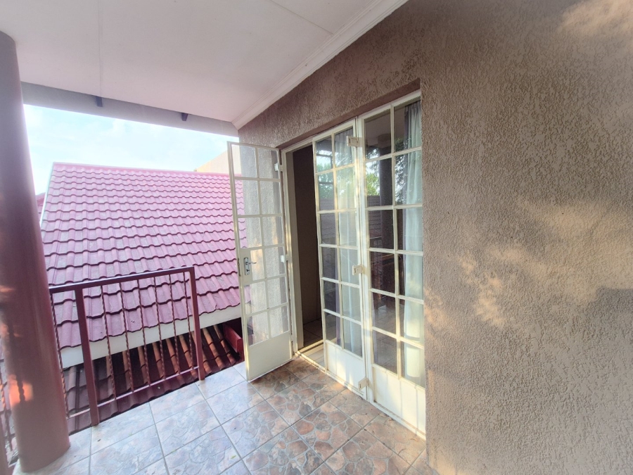 4 Bedroom Property for Sale in Roodia Free State